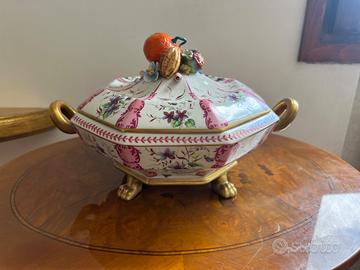 Zuppiera in ceramica di Sevres