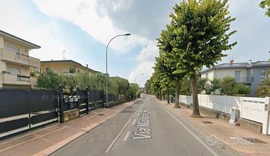 Grazioso monolocale con doppio terrazzo