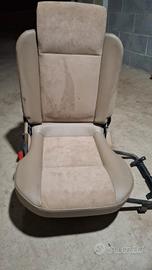 sedili  Discovery   terza  fila a scomparsa, nr 2 