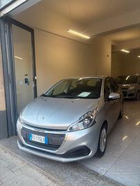 Peugeot 208 BlueHDi 75 5 porte Allure