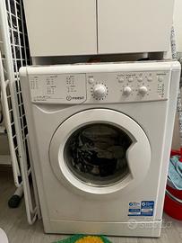 lavatrice Indesit 7 kg.