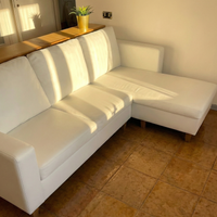 Divano Bianco con Penisola – Pari al Nuovo