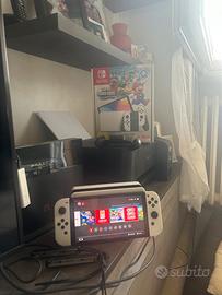 Nintendo Switch Oled con 5 giochi