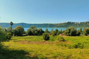 Rif.2 Porzione di Villa Bifam.re Castel Gandolfo