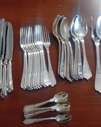 Servizio di posate in Super Argentato