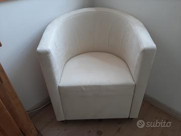 Poltroncina moderna in alcantara
