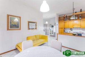 AMPIO TRILOCALE CON RISCALDAMENTO AUTONOMO IN CENT