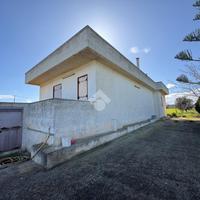 VILLA SINGOLA A POLIGNANO A MARE