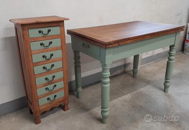 Tavolo a libro in legno massiccio verde salvia