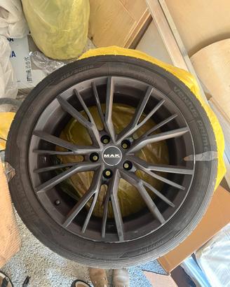 4 Cerchi Mak 18” neri + pneumatici estivi 215/50