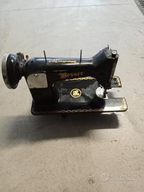 N. 3 macchine da cucire antiche

€ 20 cadauna.