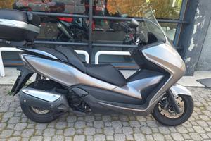 Honda Forza 300