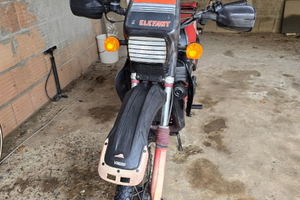 Cagiva 125 elefant 2