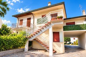 3 LOCALI A MONTEBELLUNA
