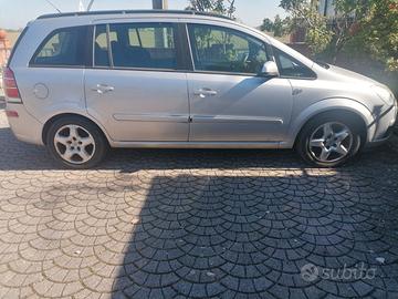Opel zafira 7 posti