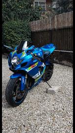 Suzuki gsx r 750 k7