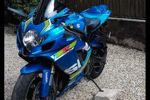 Suzuki gsx r 750 k7