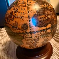 Mappamondo kit carte e dadi da gioco