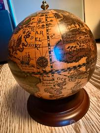 Mappamondo kit carte e dadi da gioco