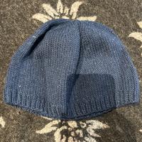 Berretto blu glitterato