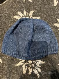 Berretto blu glitterato