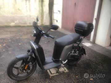 Scooter elettrico Askoll XKP 70