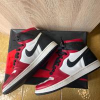 Air Jordan 1 Retro High Satin Snake Chicago