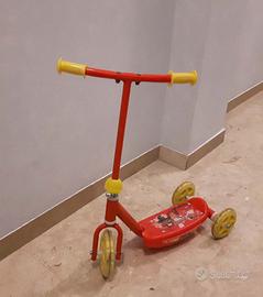 Monopattino a 3 ruote