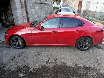 Alfa Romeo Giulia 2.0 Turbo Benzina 200 CV AT8 Exe