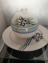 Vaso e piatto in ceramica
