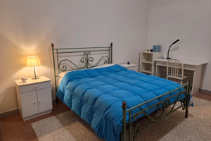 Stanze matrimoniali a 100 mt dall'università