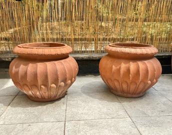 Coppia Vasi Cachepot Baccellati in Terracotta