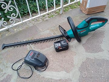 TAGLIA SIEPI A BATTERIA BOSCH  CON BATTERIA 4 Ah