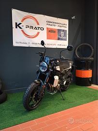 Husqvarna Svartpilen 801