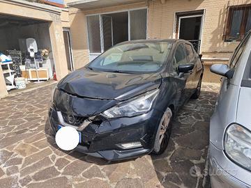 Nissan micra incidentata 