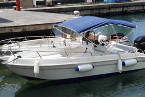 Barca con motore Mercury 40/70 pro