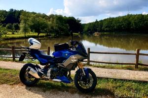 BMW F900 XR Racing Blu Metallizzato
