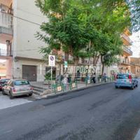 Interessante Locale Commerciale in Zona Servita !!