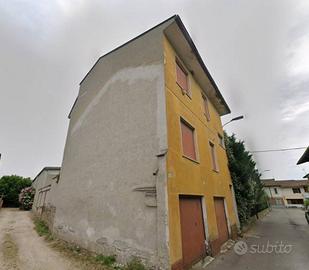 Immobile in asta di 57 m² con box auto a Tromello