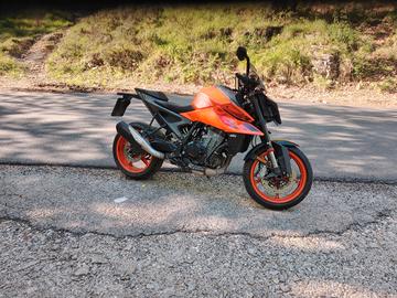 KTM Duke 990 in Garanzia.