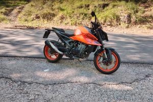 KTM Duke 990 in Garanzia.