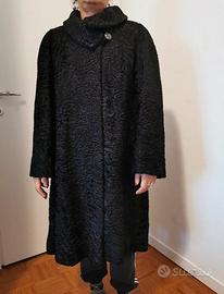 Pelliccia in agnellino di Persia nero