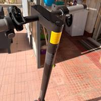 Monopattino elettrico XIAOMI