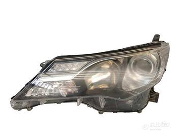 01102A00 FARO PROIETTORE ANTERIORE SINISTRO TOYOTA