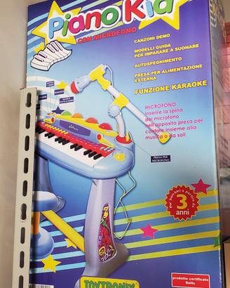 Karaoke Piano Kid