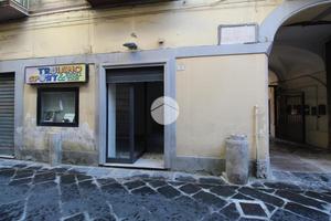 NEGOZIO A SANTA MARIA CAPUA VETERE