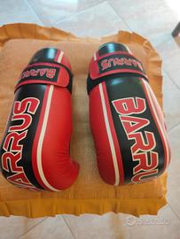 Equipaggiamento per kickboxing