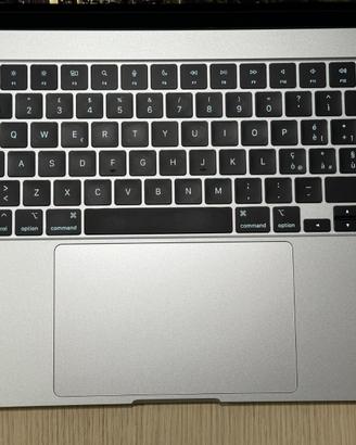 MacBook Air 15”- Chip M2 - 8GB di RAM - SSD 512GB