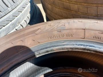 gomme auto TOYO 215/55R17