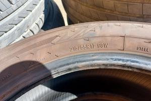 gomme auto TOYO 215/55R17